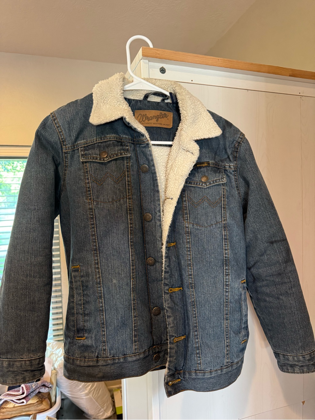Wrangler Denim Jacket With Cream Sherpa Collar
